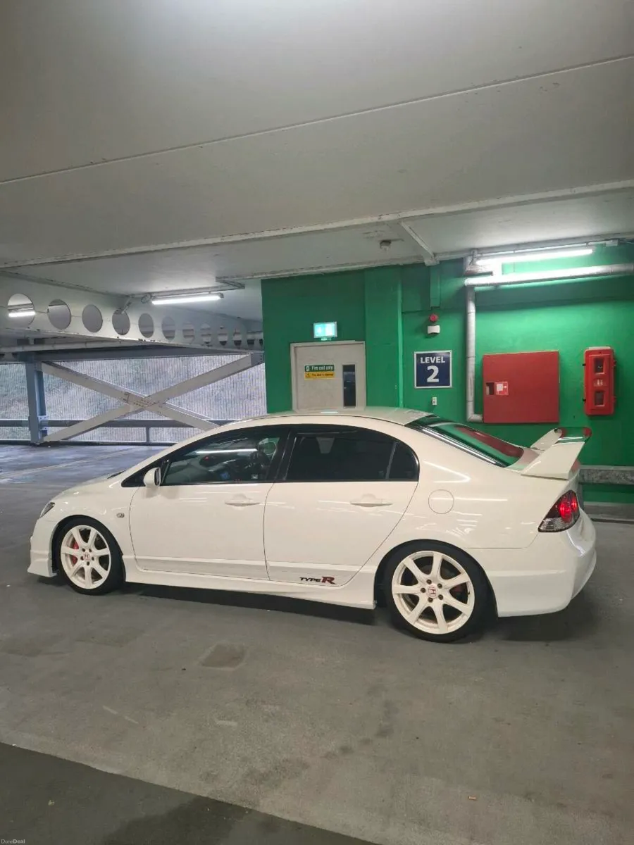 Honda Civic Type R FD2 - Image 4