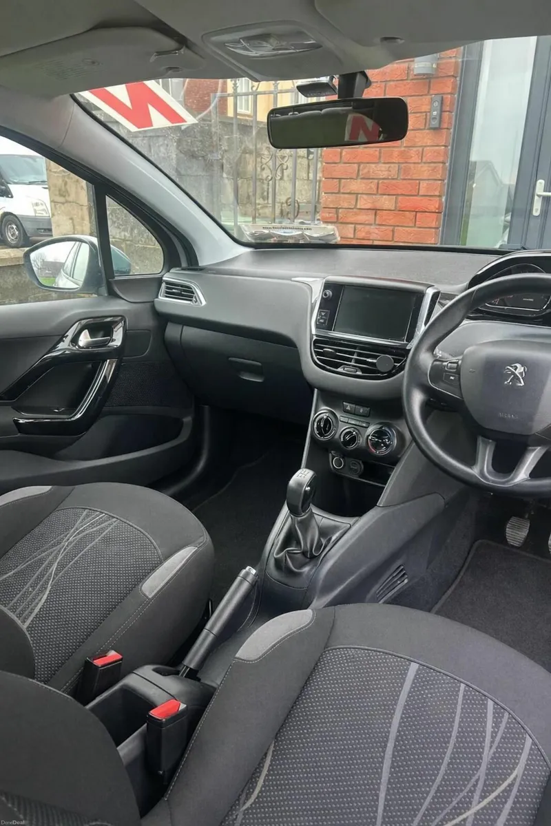 Peugeot 208 2013 - Image 3