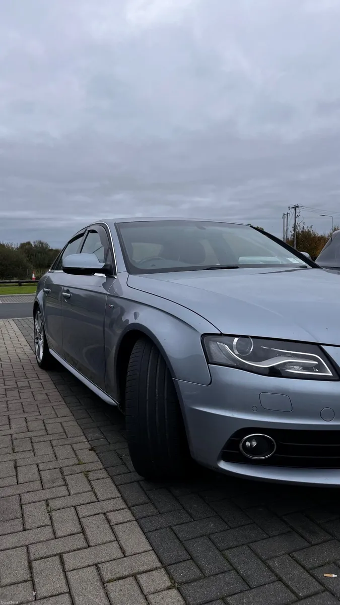 Audi A4 2010 - Image 2