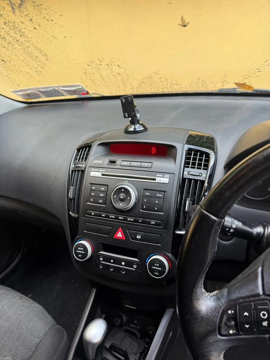 Kia Ceed 2010 automatic - Image 4