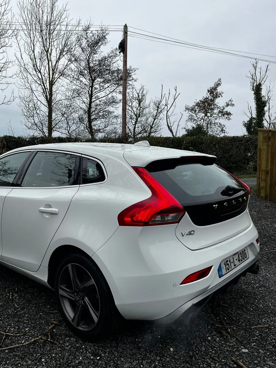 Volvo V40 R Design - Image 4