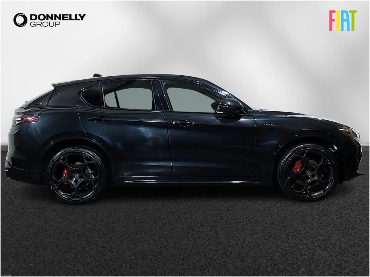 Alfa Romeo Stelvio Stelvio Diesel Estate Veloce - Image 2