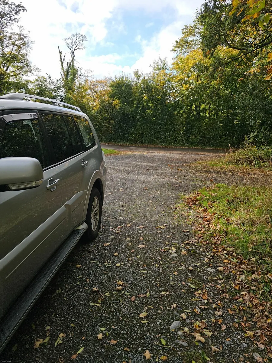 Mitsubishi Pajero 2015 - Image 2