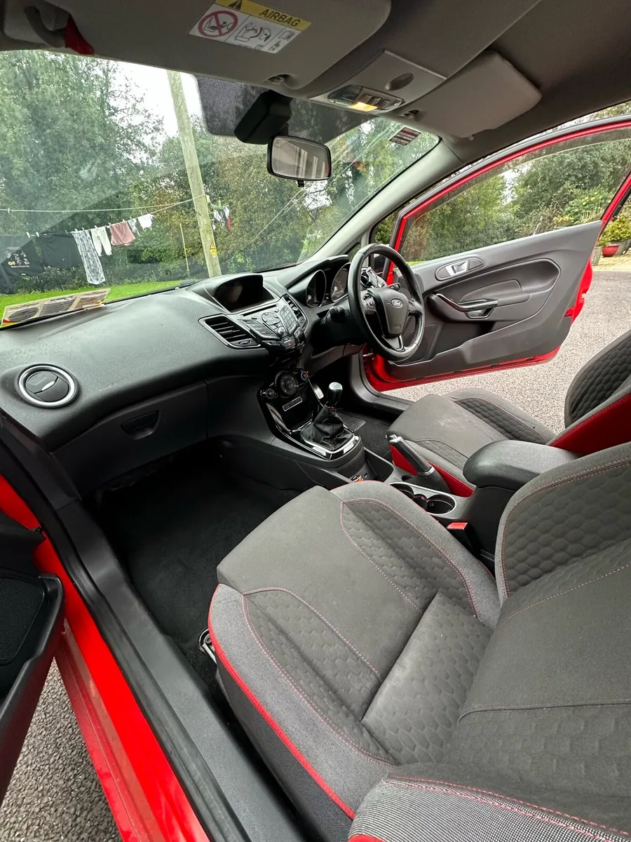 Ford Fiesta Red Edition - Image 4