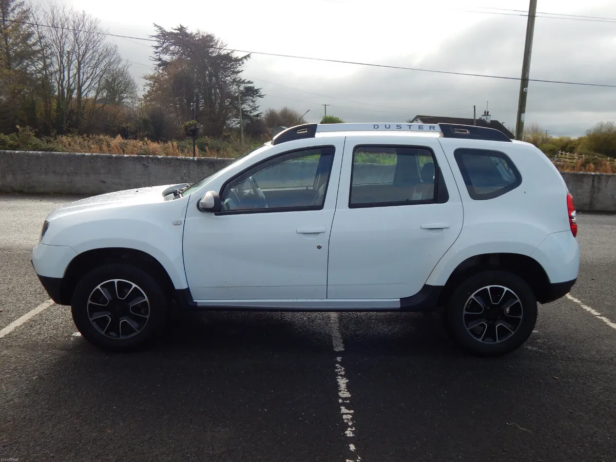 2016 Dacia Duster Prestige Tax & Test 08/27 - Image 5