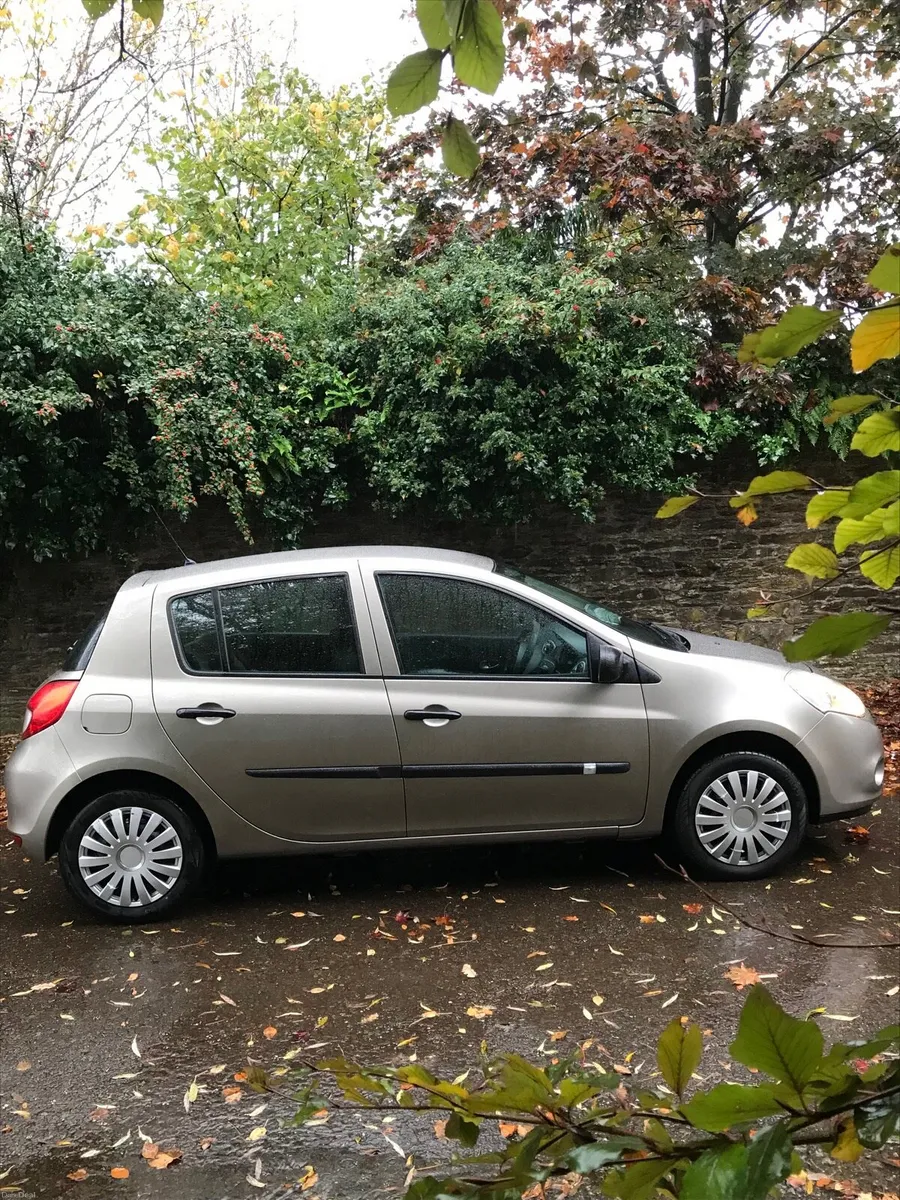 Renault Clio - Image 2