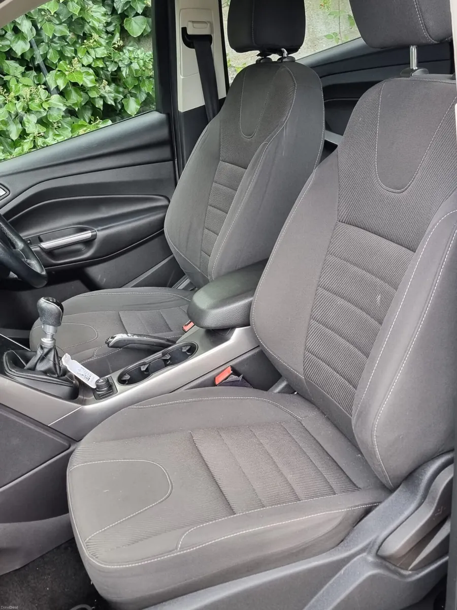 2014 ford kuga 4 seat crewcab diesel €2650 - Image 2