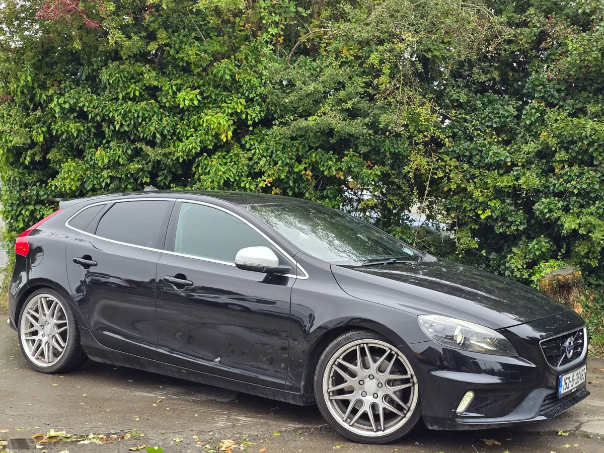 Volvo V40 2015 T5 256 bhp automatic €8999 - Image 1