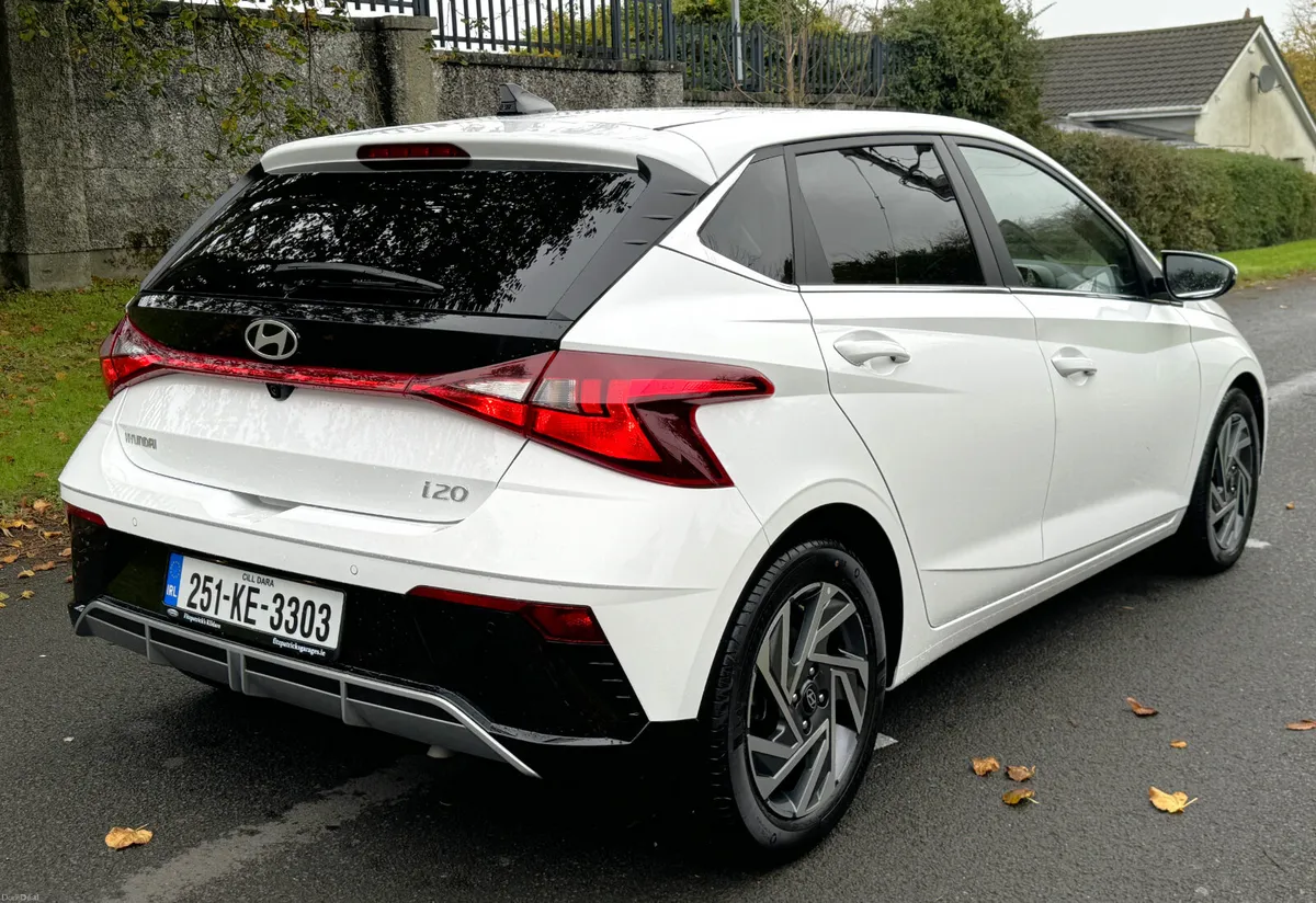 Hyundai i20 AUTOMATIC Deluxe Plus - 2025 - Image 4
