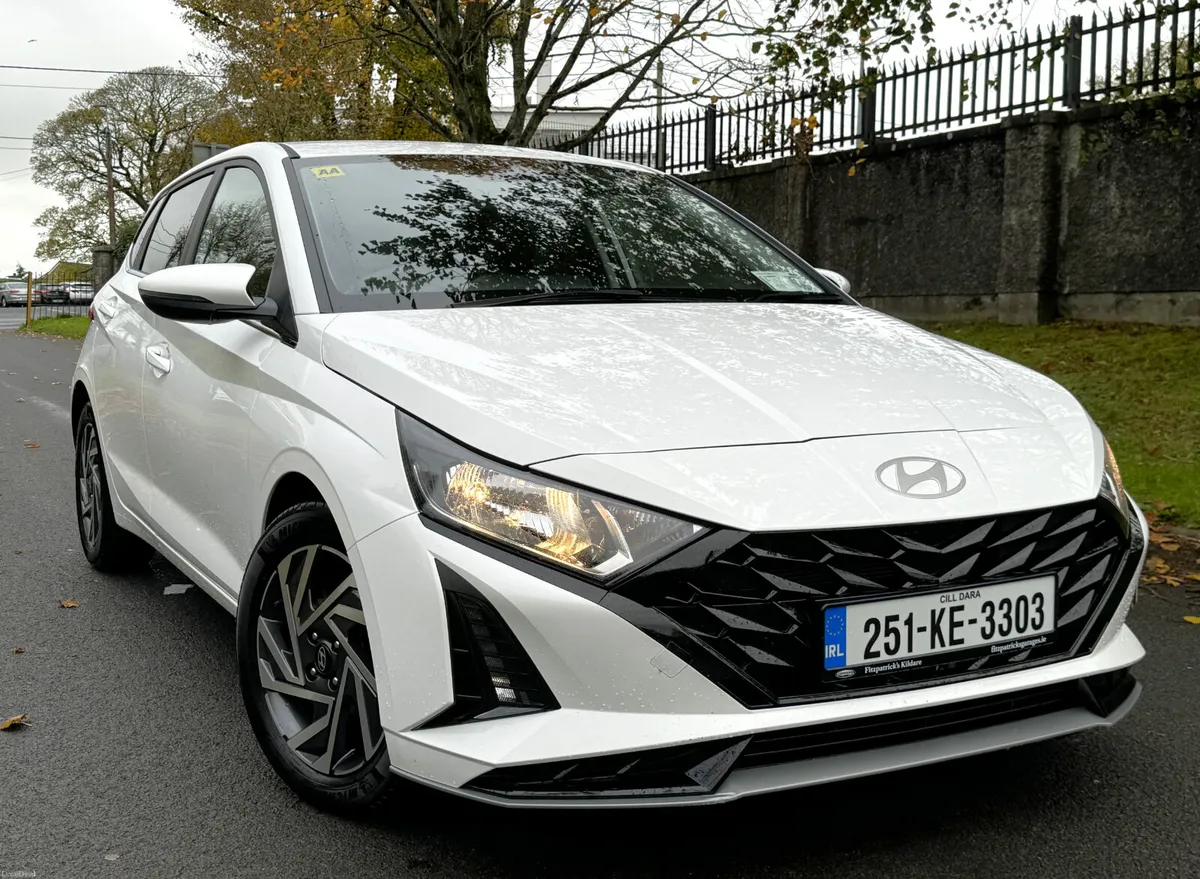 Hyundai i20 AUTOMATIC Deluxe Plus - 2025 - Image 1