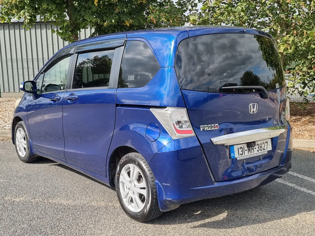 €4990 Honda Freed 2013 7 seats automatic €4990 - Image 1