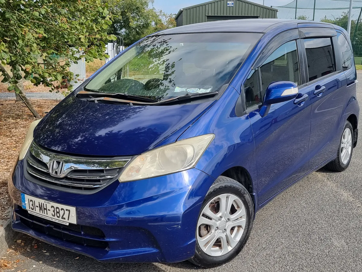 €4990 Honda Freed 2013 7 seats automatic €4990 - Image 3