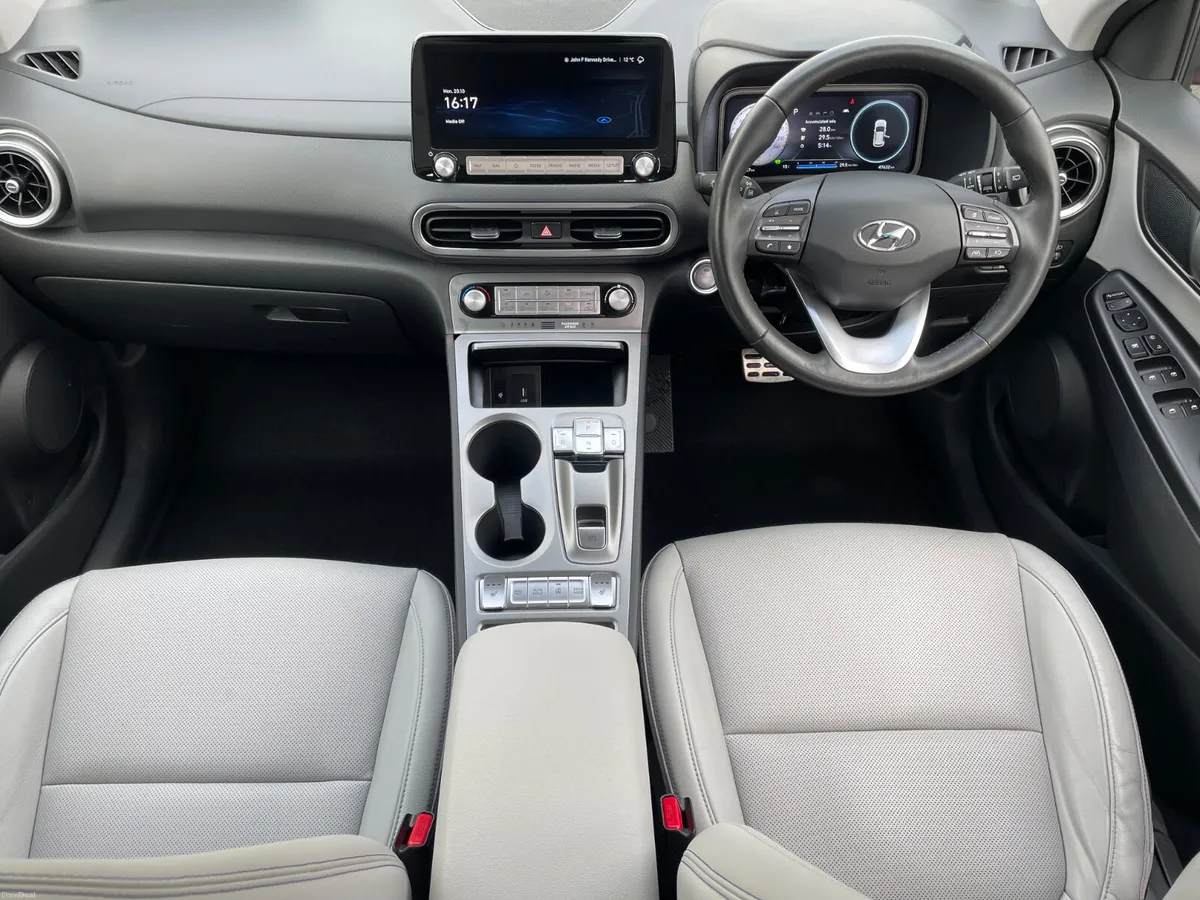 LEATHER- 64KW - ELECTRIC-120TAX - APPLE PLAY - Image 4