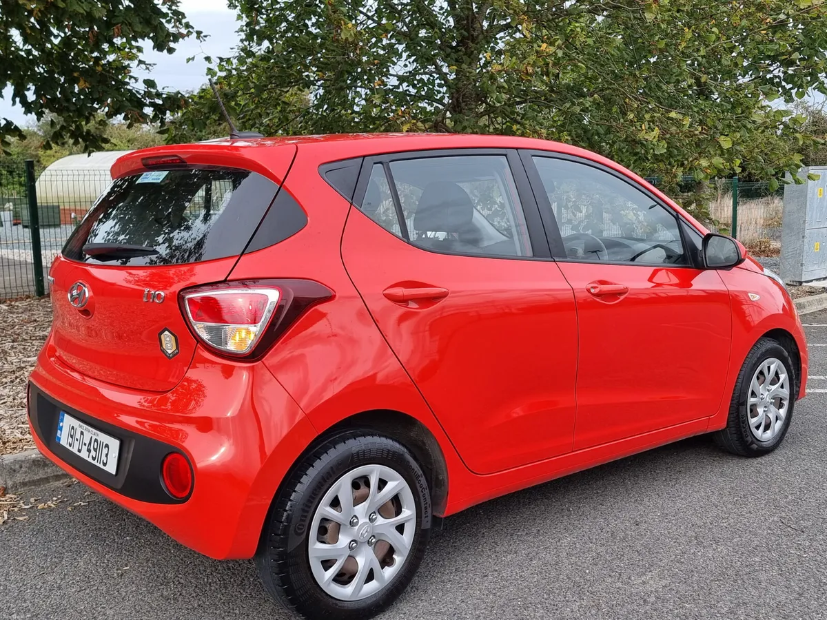 Hyundai i10 2019 low mileage 1.0L €10900 - Image 2