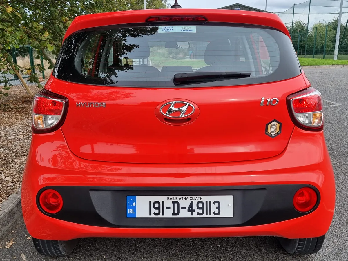 Hyundai i10 2019 low mileage 1.0L €10900 - Image 3
