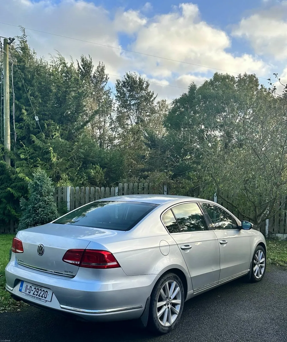 Volkswagen Passat TDI BlueMotion 2011 - Image 2