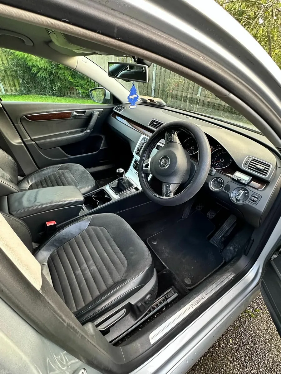 Volkswagen Passat TDI BlueMotion 2011 - Image 3