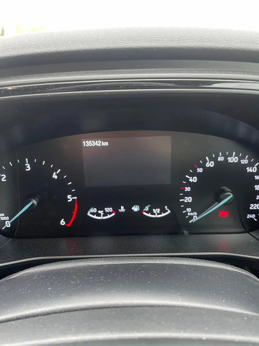 2020 ford focus st line - Image 4