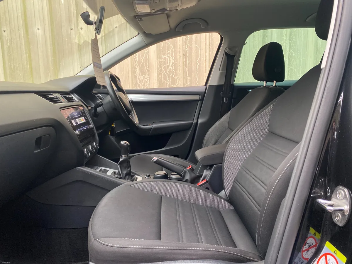 Skoda Octavia 2017//SAT NAV//CAMERA//COMBI - Image 3