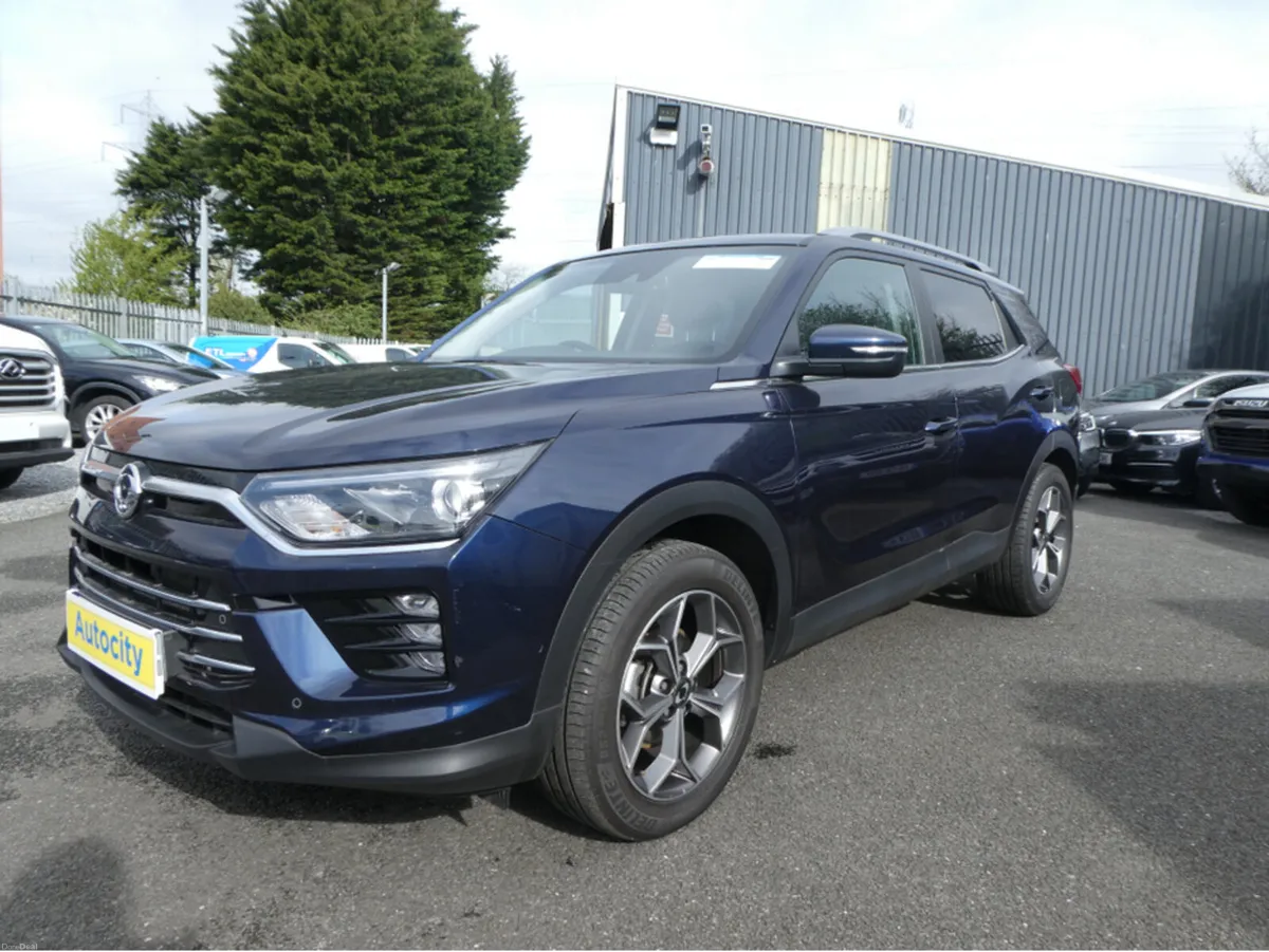 SsangYong Korando EL 2WD 4DR AUTO - Image 3