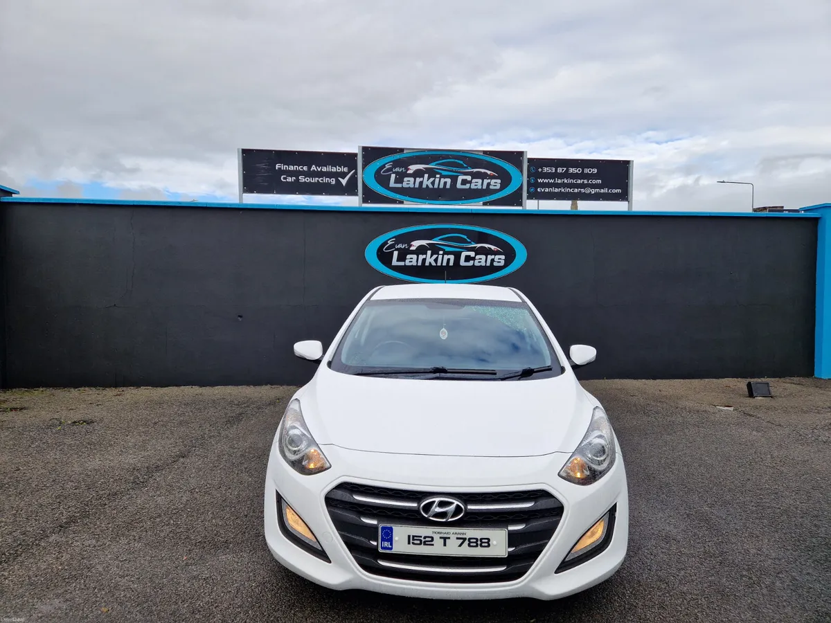152 Hyundai i30 1.6 Diesel Mint Car - Image 2