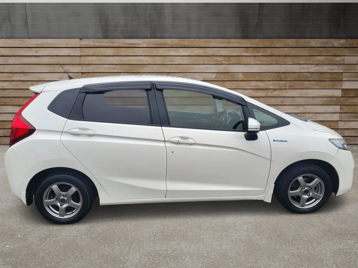 Honda Fit Hybrid 2015 New NCT - Image 3