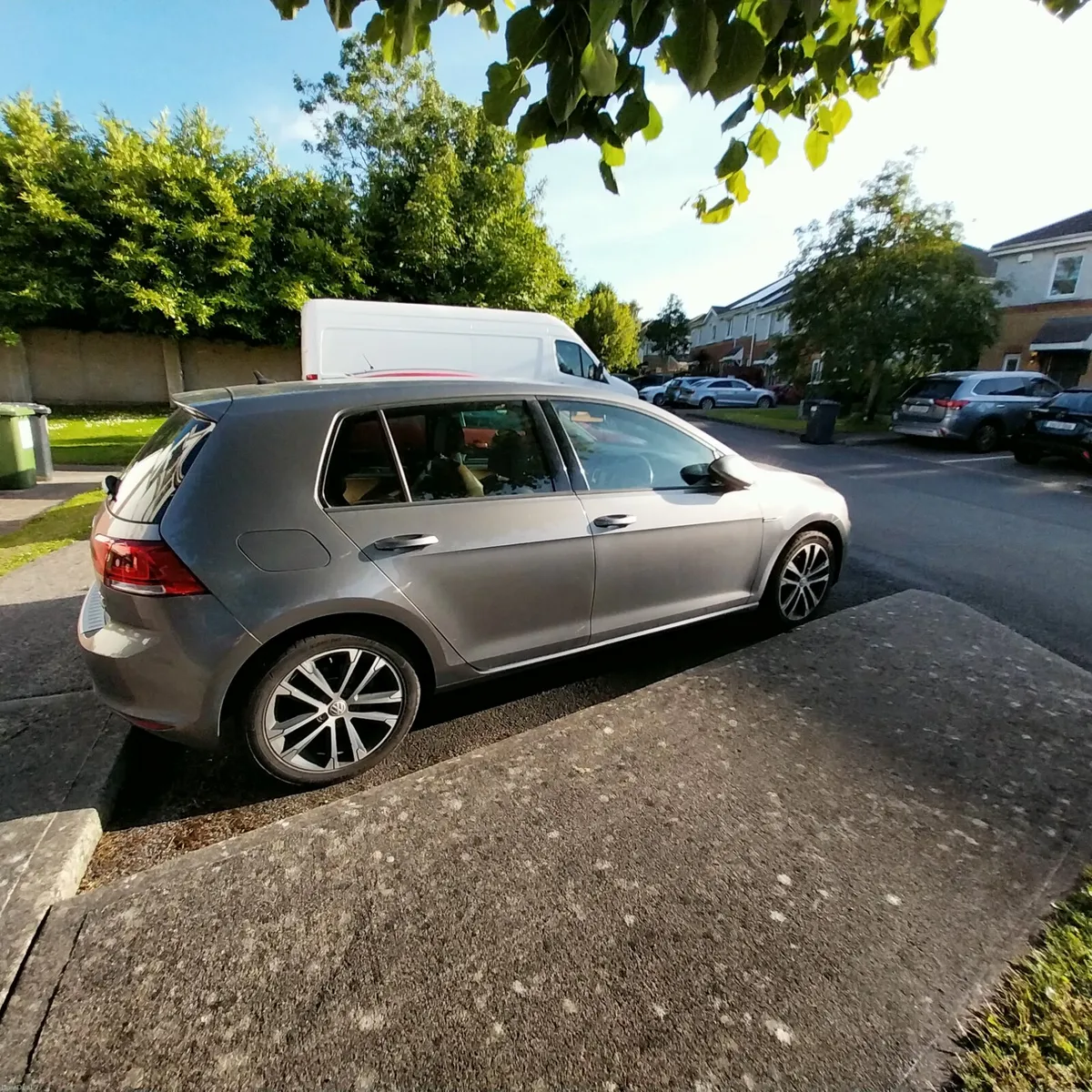 Volkswagen Golf Limited Edition - Image 3