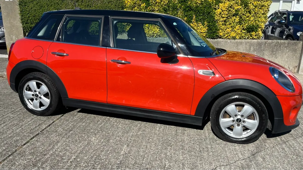 MINI Cooper 182 V low mileage - Image 2