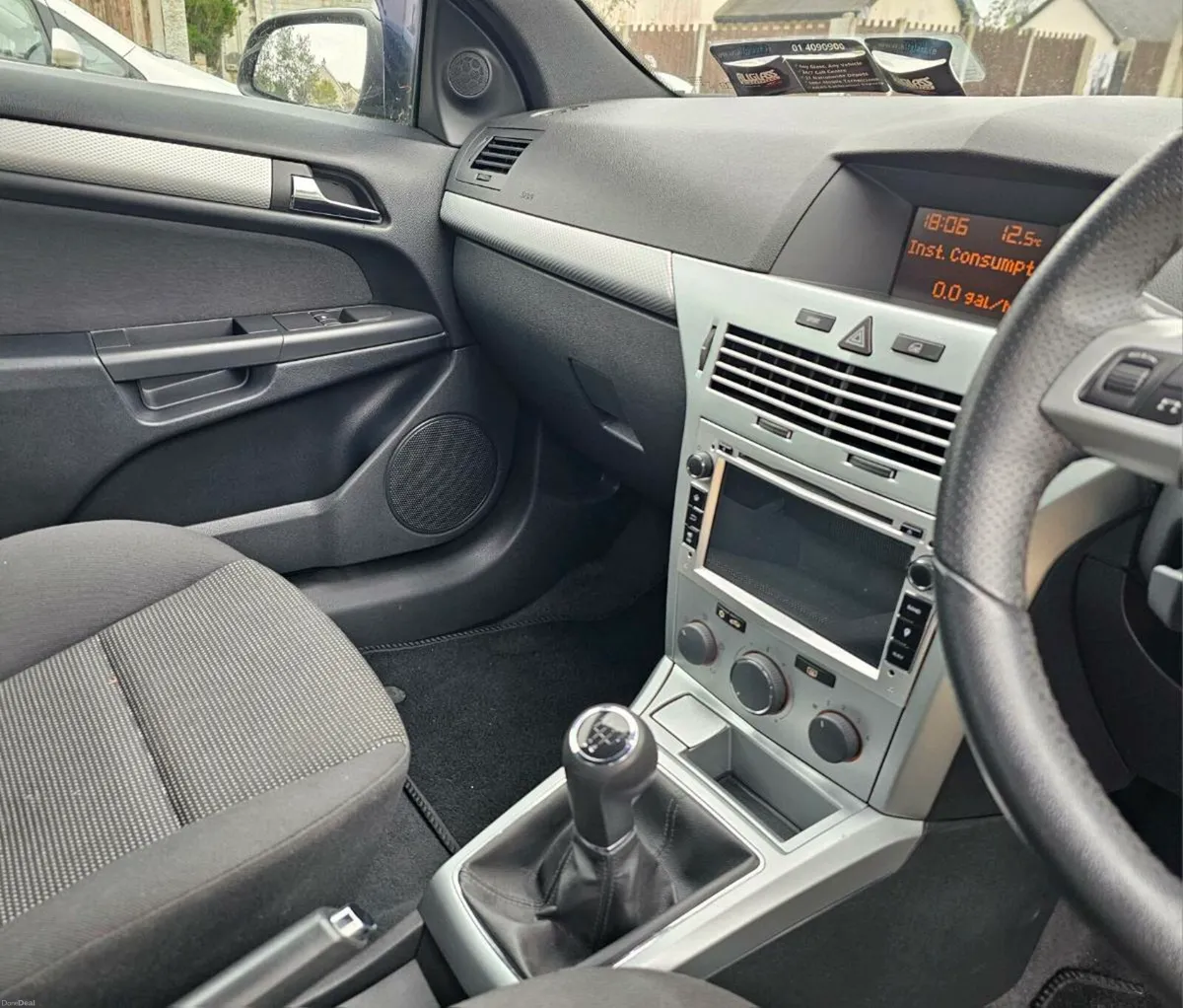 Vauxhall Astra 1.8 SRI 3 door - Image 4