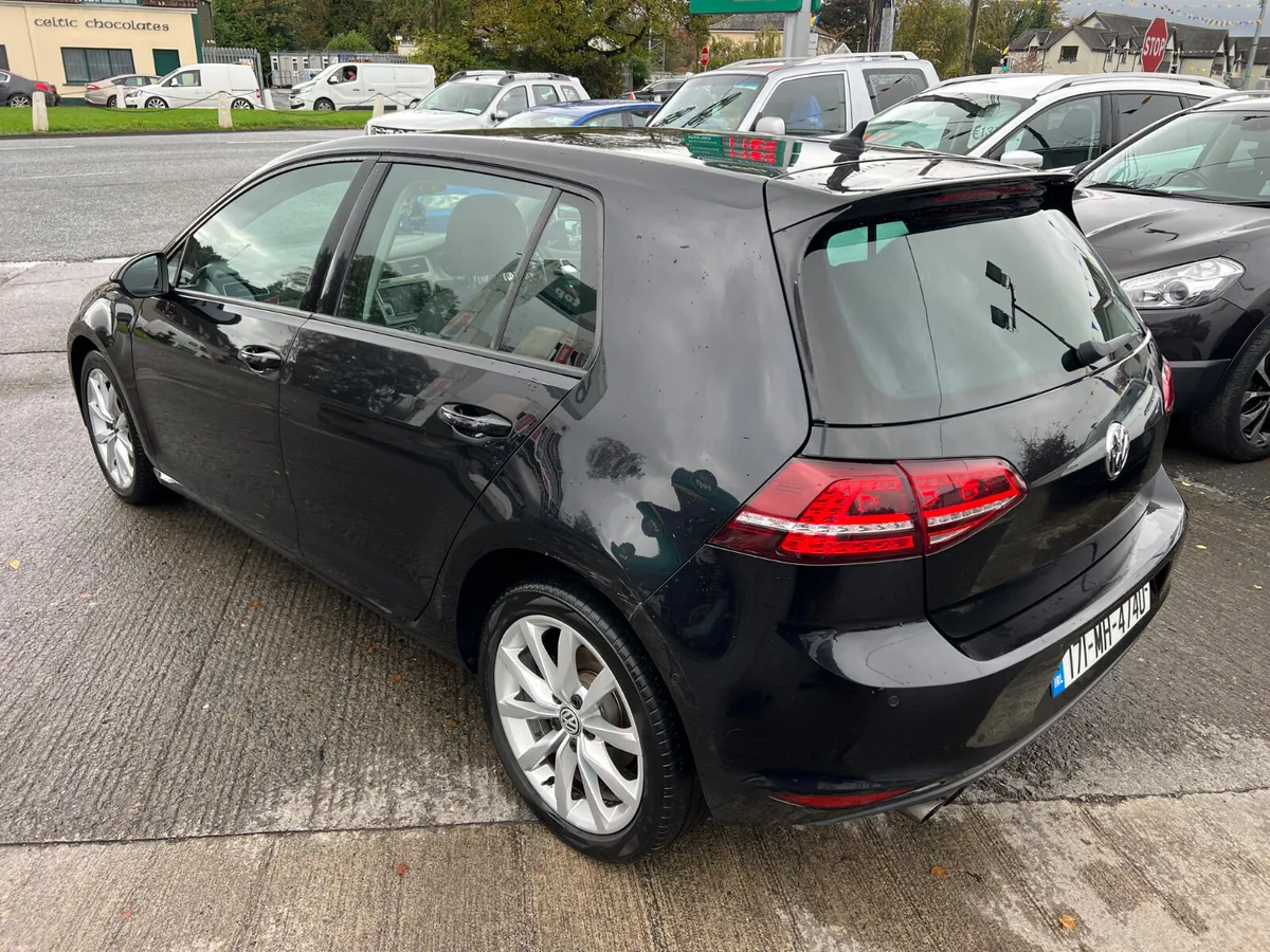 Volkswagen Golf 2017 2.0 TDI 5DR 150HP - Image 4