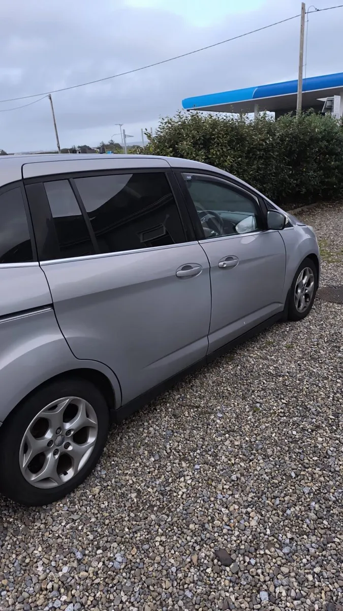 Ford Grand C-Max Active 1.6 TDCi 95PS - Image 3