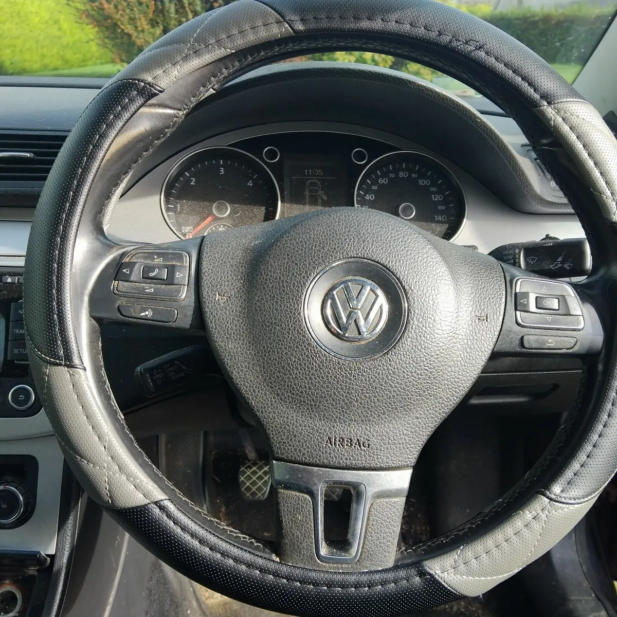 Volkswagen Passat 2010 - Image 3