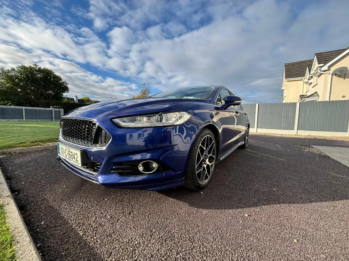 Ford Mondeo Titanium Huge Spec Immaculate State - Image 2