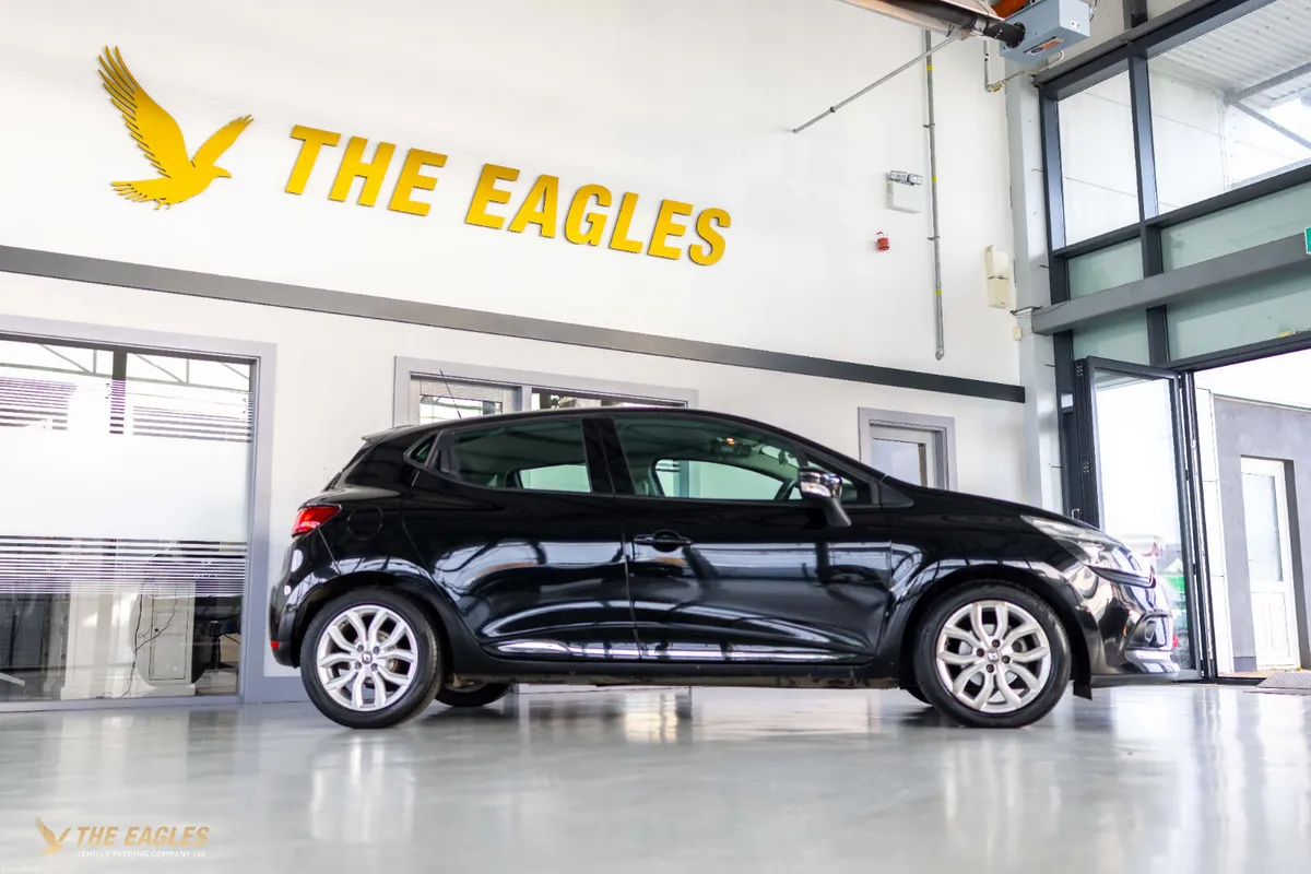 Renault Clio IV DYNAMIQUE NAV TCE 90 M 4DR - Image 3