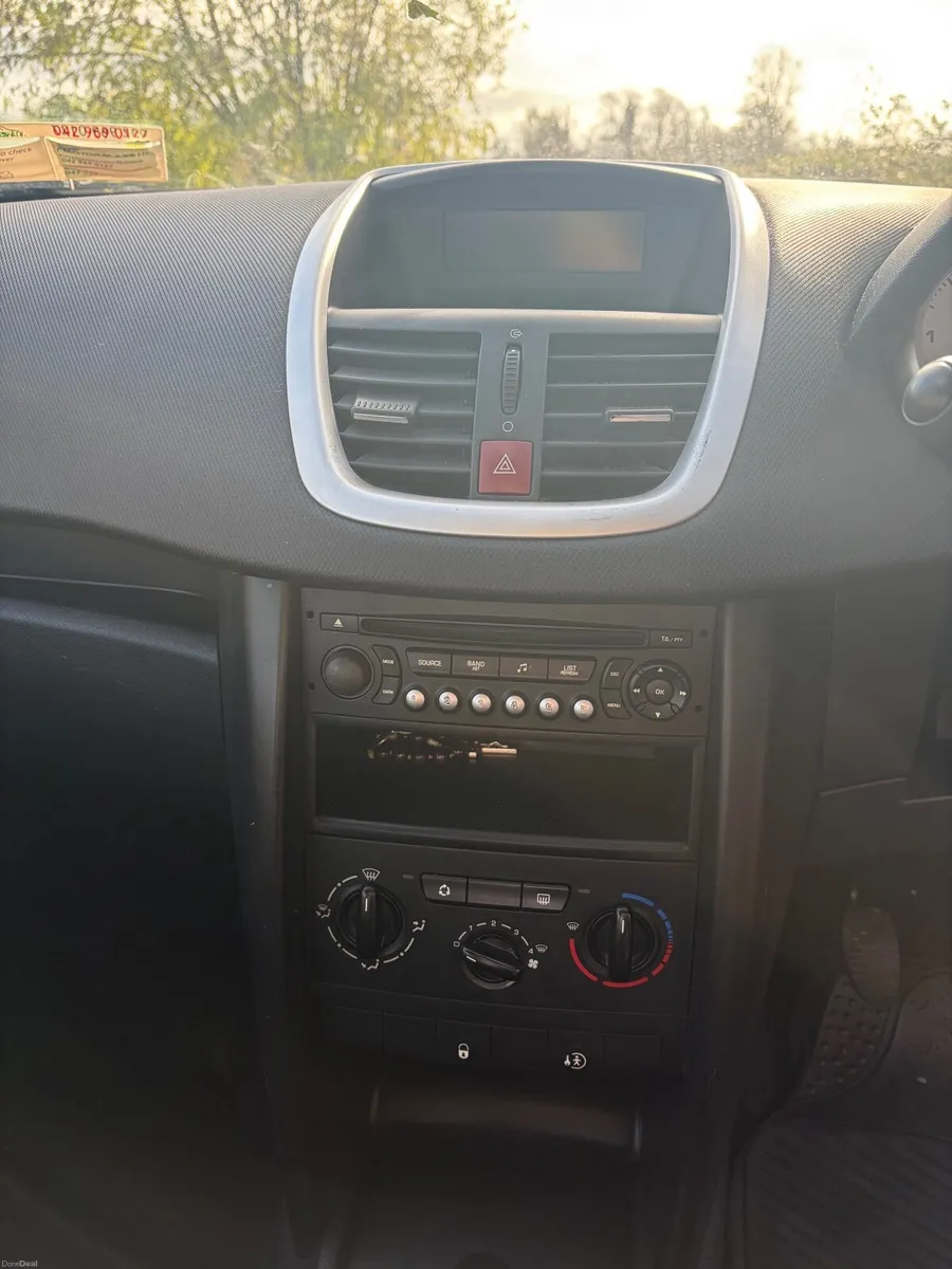2010 Peugeot 207 SE 1.4 DR HDI 70 - Image 3