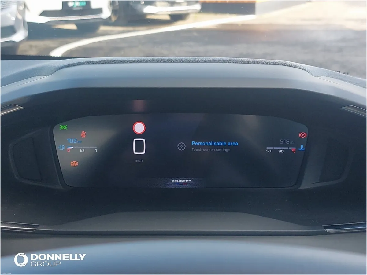 Peugeot 208 Hatchback Allure - Image 4