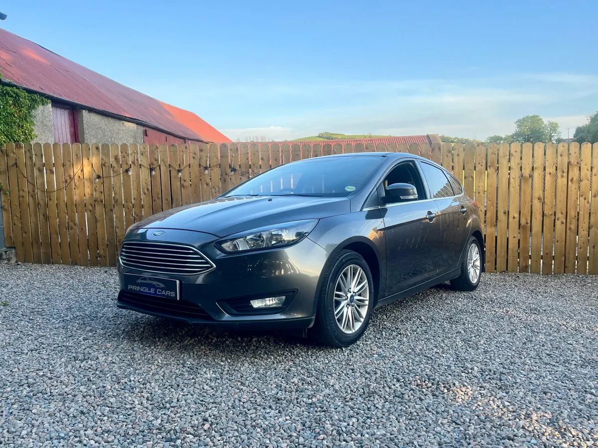 Ford Focus 2017 - Image 2
