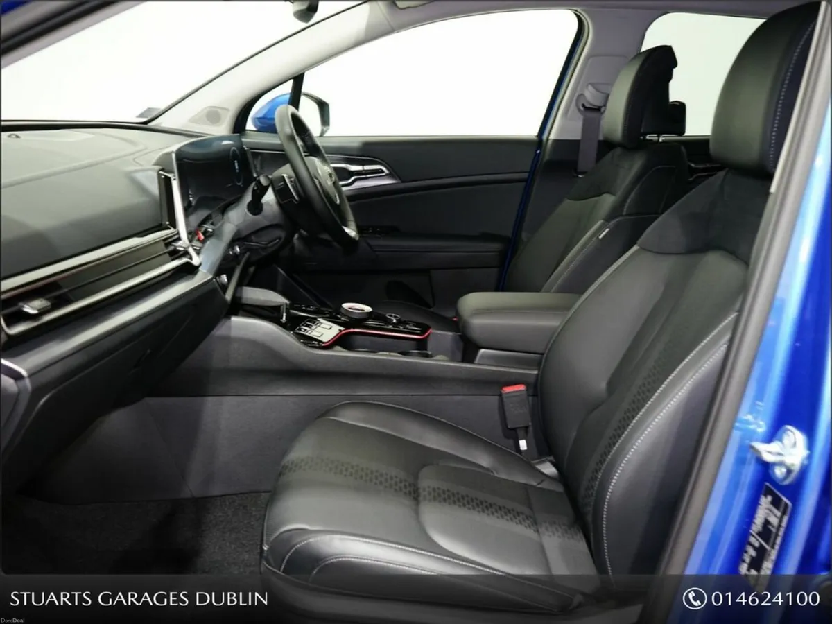 Kia Sportage 1.6 PHEV **0% FINANCE+FREE HOME CHARG - Image 3