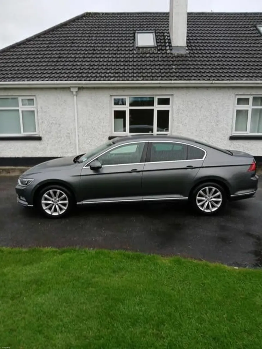 Volkswagen Passat Highline 2017 - Image 4