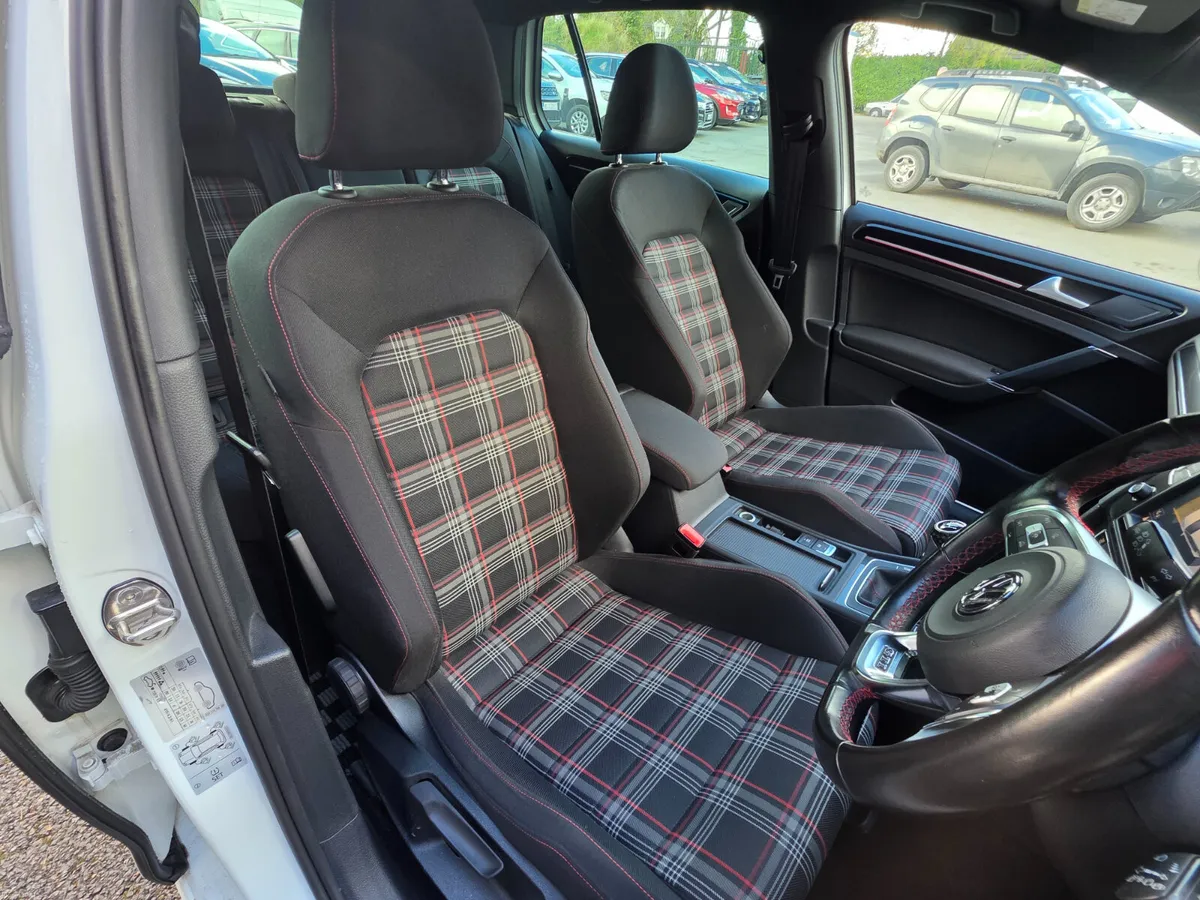 2016 VOLKSWAGEN GOLF 2.0 TSI GTI // NEW NCT - Image 4