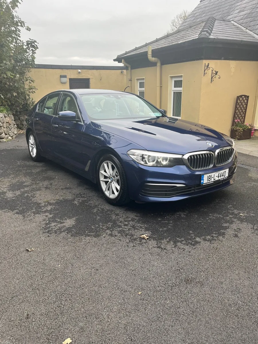 BMW 5 Series 520D SE AUTO - Image 1