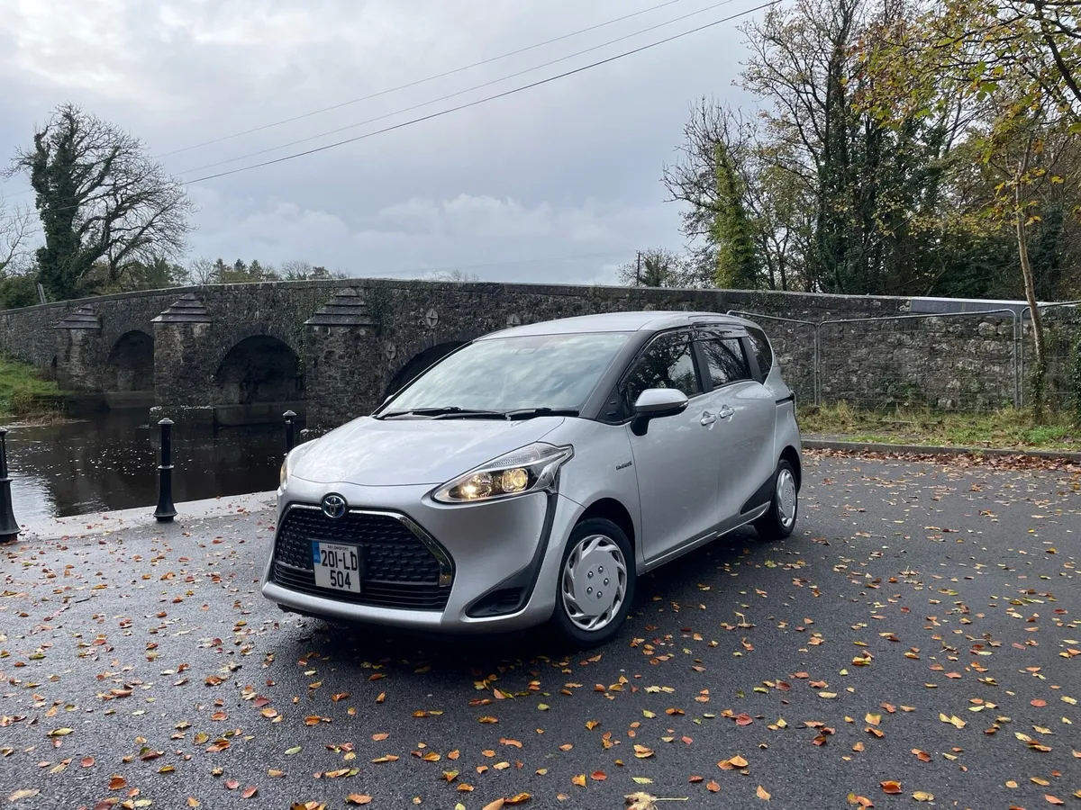 2020ToyotaSienta 1.5 Hybrid Auto,NCT 2027,€180 Tax - Image 1