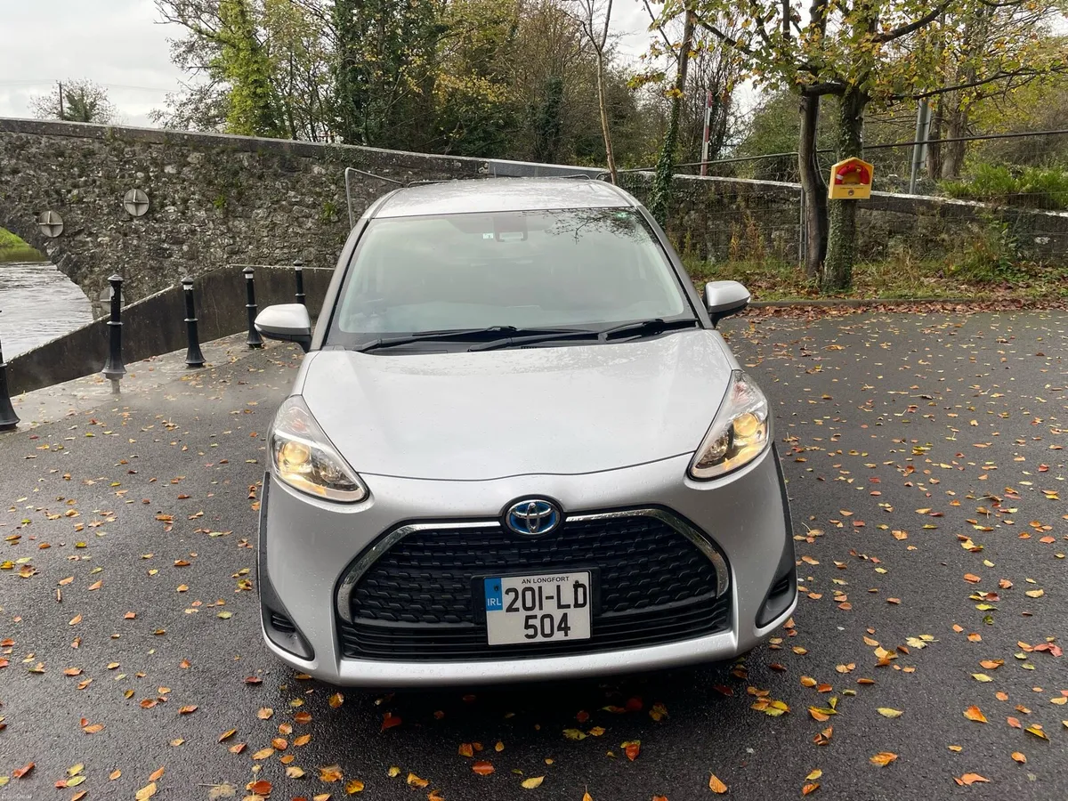 2020ToyotaSienta 1.5 Hybrid Auto,NCT 2027,€180 Tax - Image 3