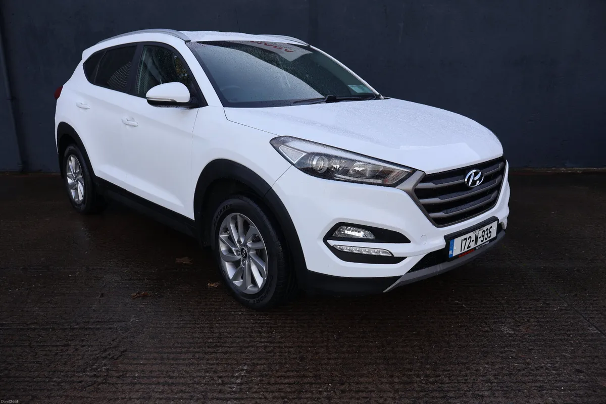 Hyundai Tucson Executive Low Mileage Huge Spec! - Image 3