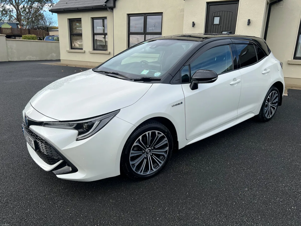 2019 Toyota Corolla Hybrid Luna Sport H/B NCT 4/27 - Image 2