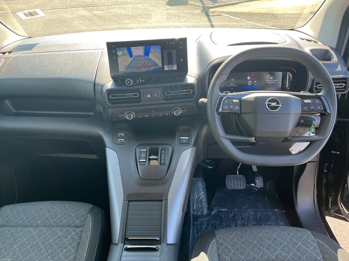 Opel Combo Auto Wheelchair Accessible - Image 3