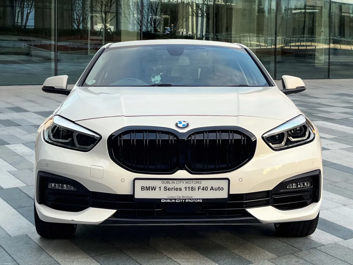 BMW 1 Series 118i Automatic - Image 2