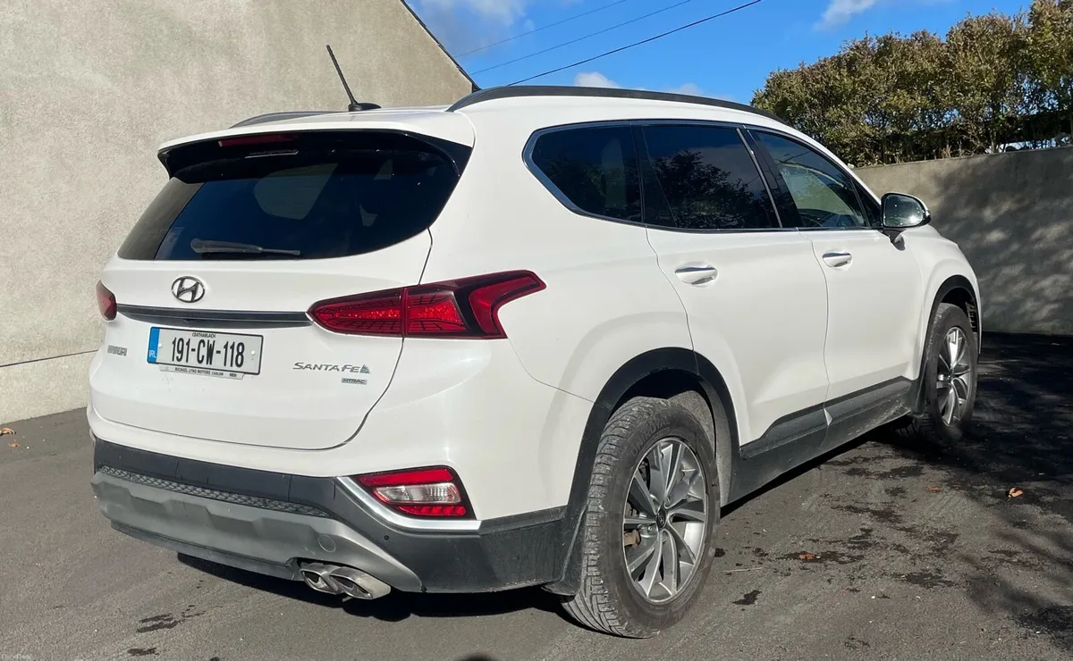 Hyundai Santa Fe HTRAC 4wd Executive plus - Image 4