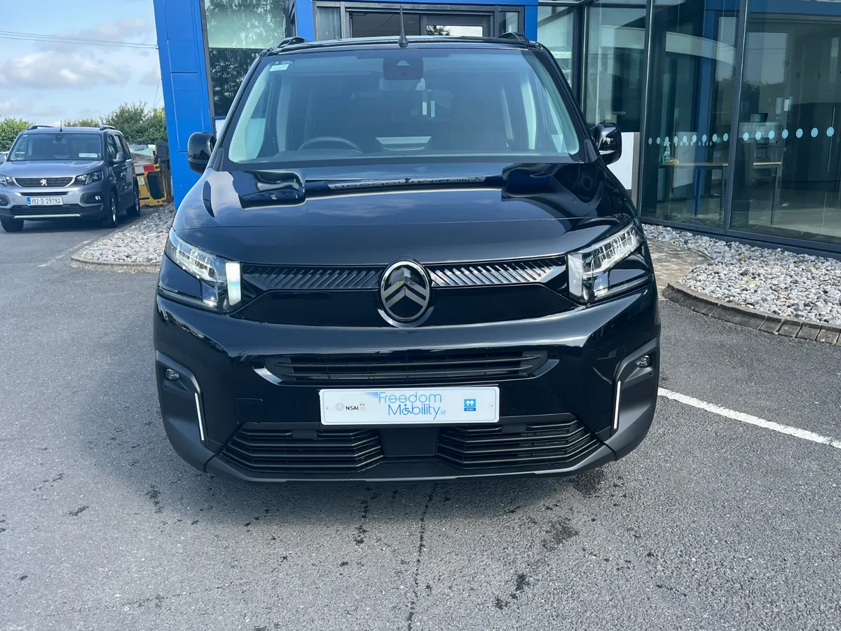 New Citroen Berlingo SWB, 4 Seater, WAV - Image 2