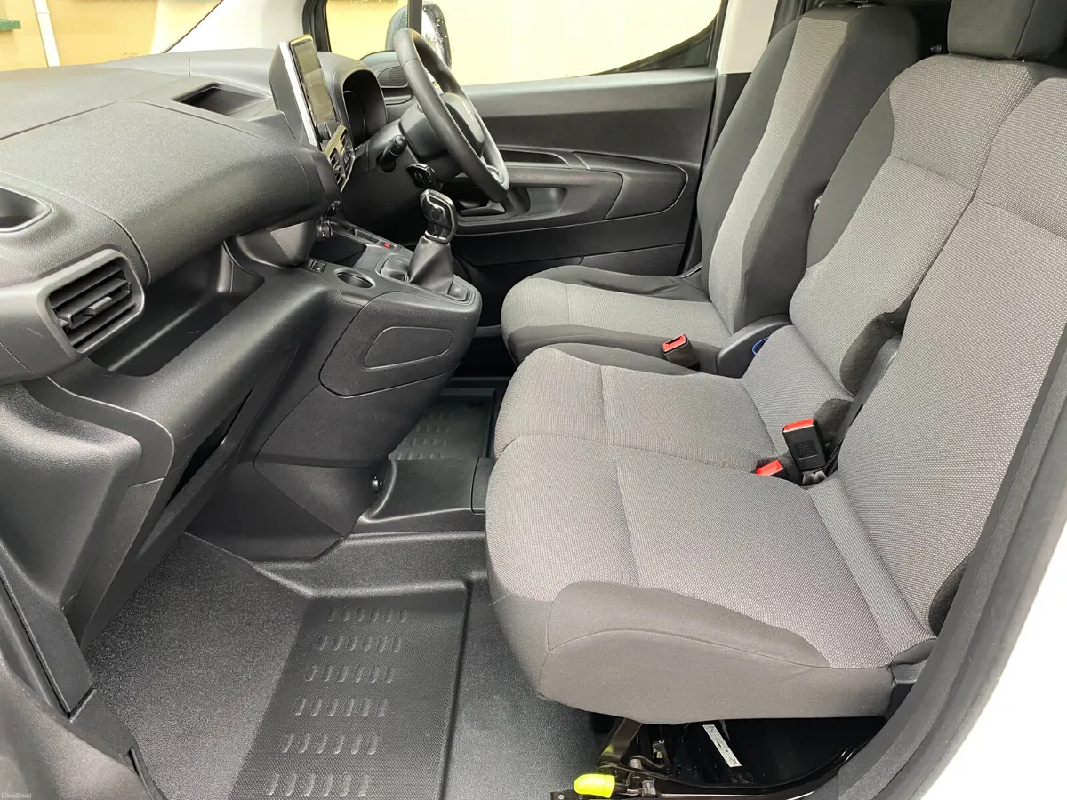 232-D- Berlingo Only 22K klm AS NEW - Image 2